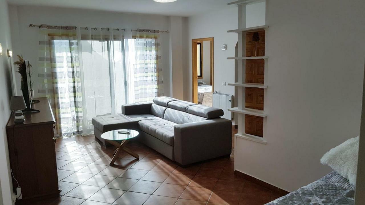 לוס ריאלחוס Apartamento Amplio Y Tranquilo Con Vistas מראה חיצוני תמונה